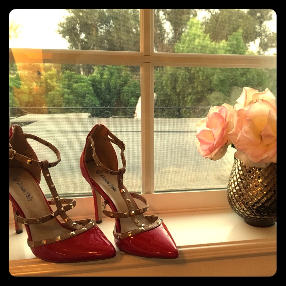 Pointed Toe Pump Red Beige Double Strap Gold Stud